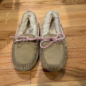 Ugg tan shearling lined moccasin with pink bow detail